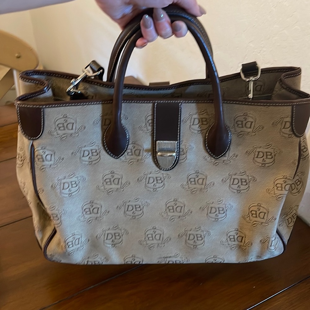 VINTAGE Dooney and Bourke bag